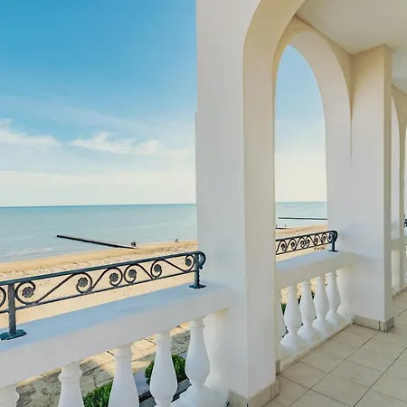 Casa Bianca Al Mare 리도 디 예솔로