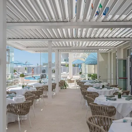 호텔 Casa Bianca Al Mare 4*