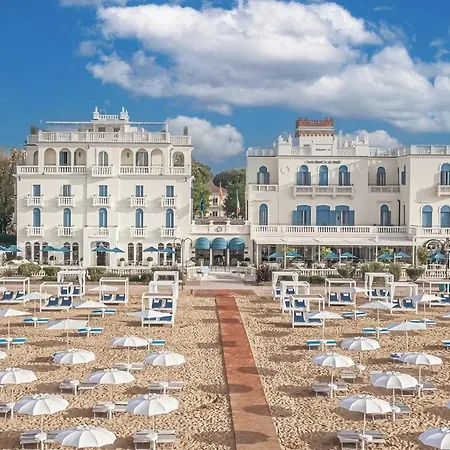 Casa Bianca Al Mare Hotel 4*